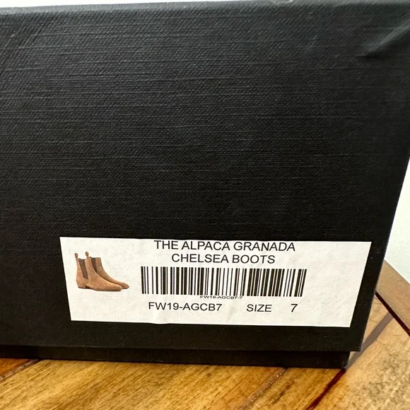 Oro Alpaca Chelsea Boots - Picture 9 of 9